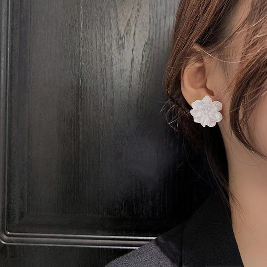 Blanc Camellia Bloom Earrings