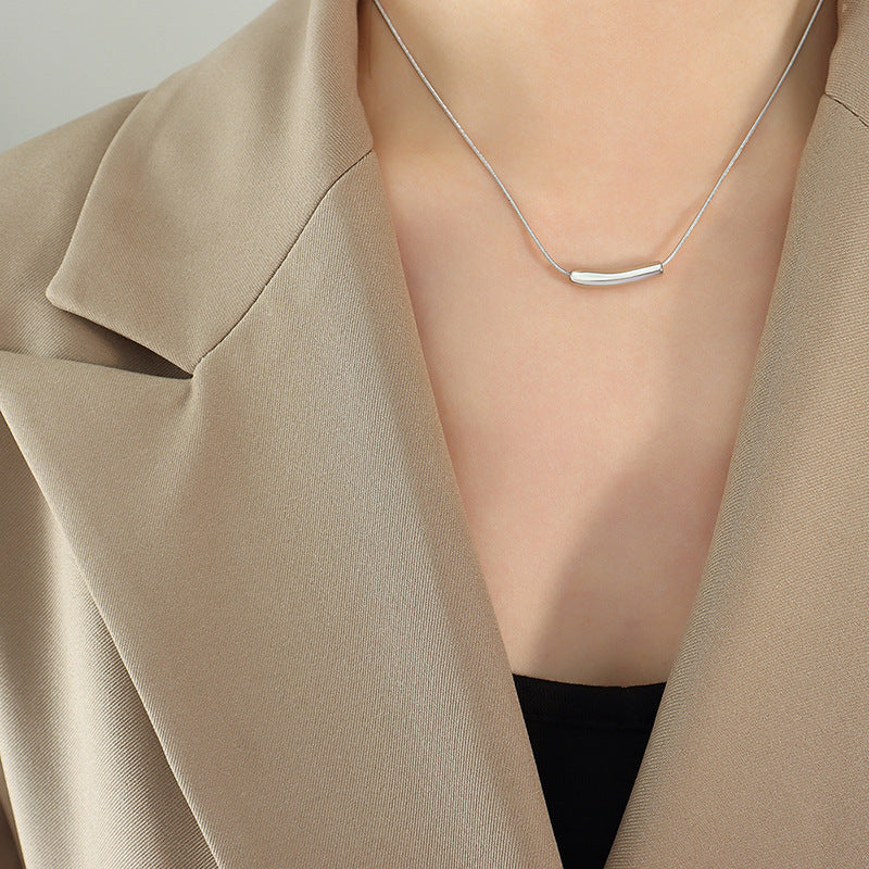 Aurea Curve Necklace