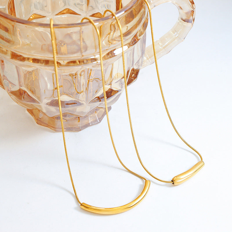 Aurea Curve Necklace